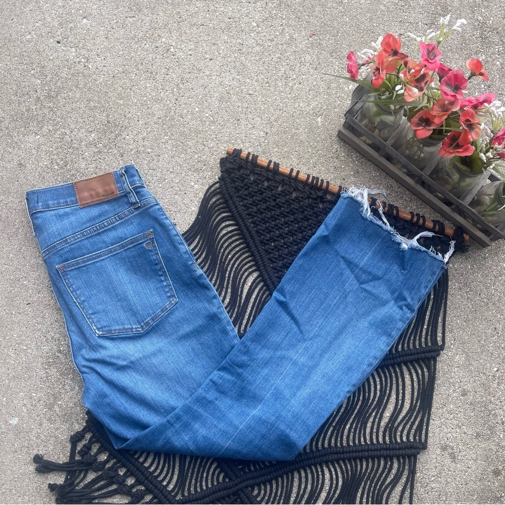 Madewell Frayed Hem Cropped Jeans Size 27 - Cali Demi-Boot